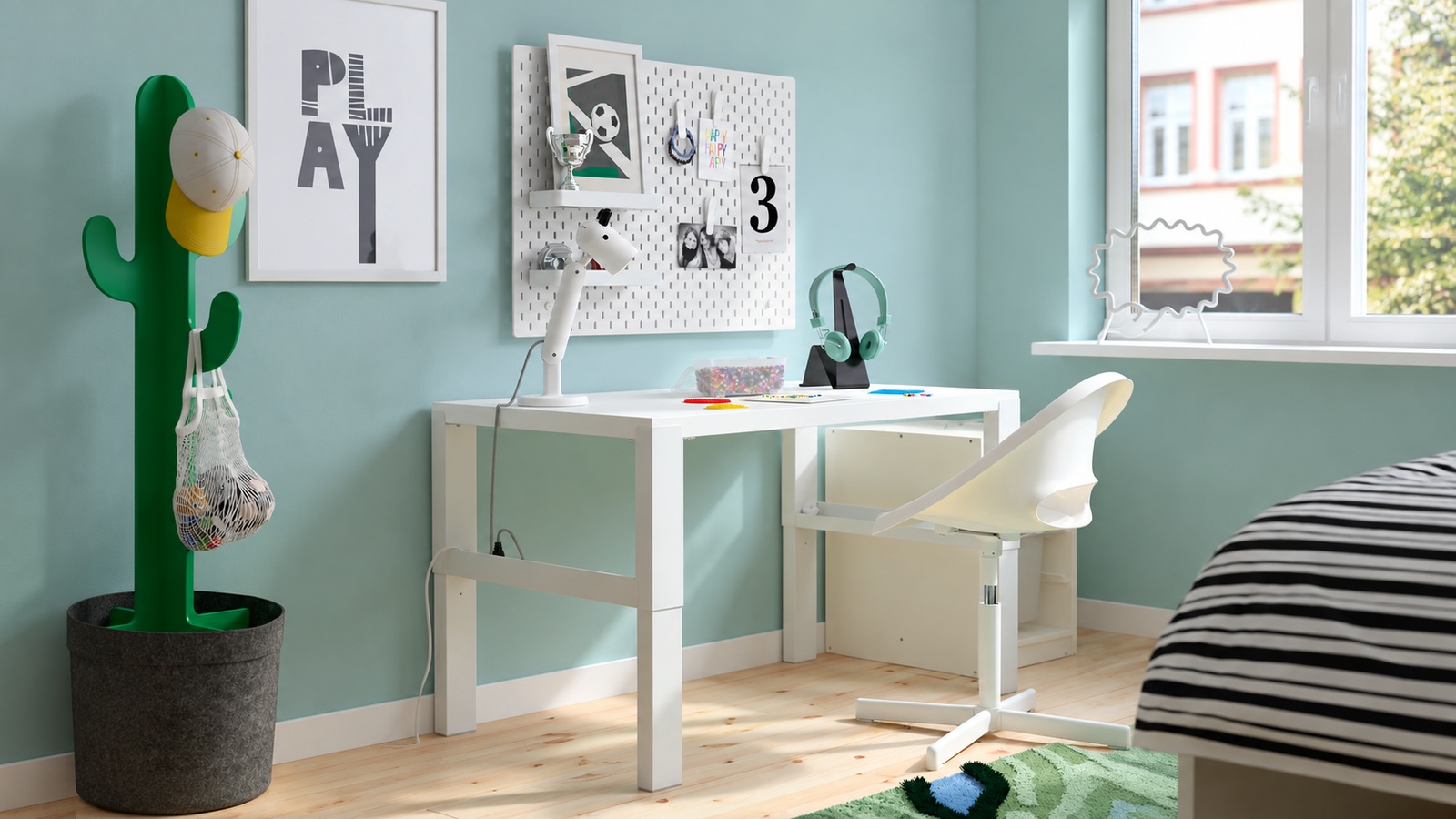 IKEA PÅHL 폴 높이 조절 책상 화이트 96×58cm