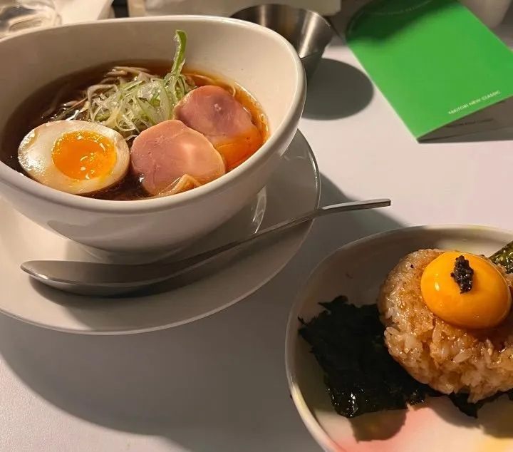 リーズナブルに楽しめる「焼き鳥コース」