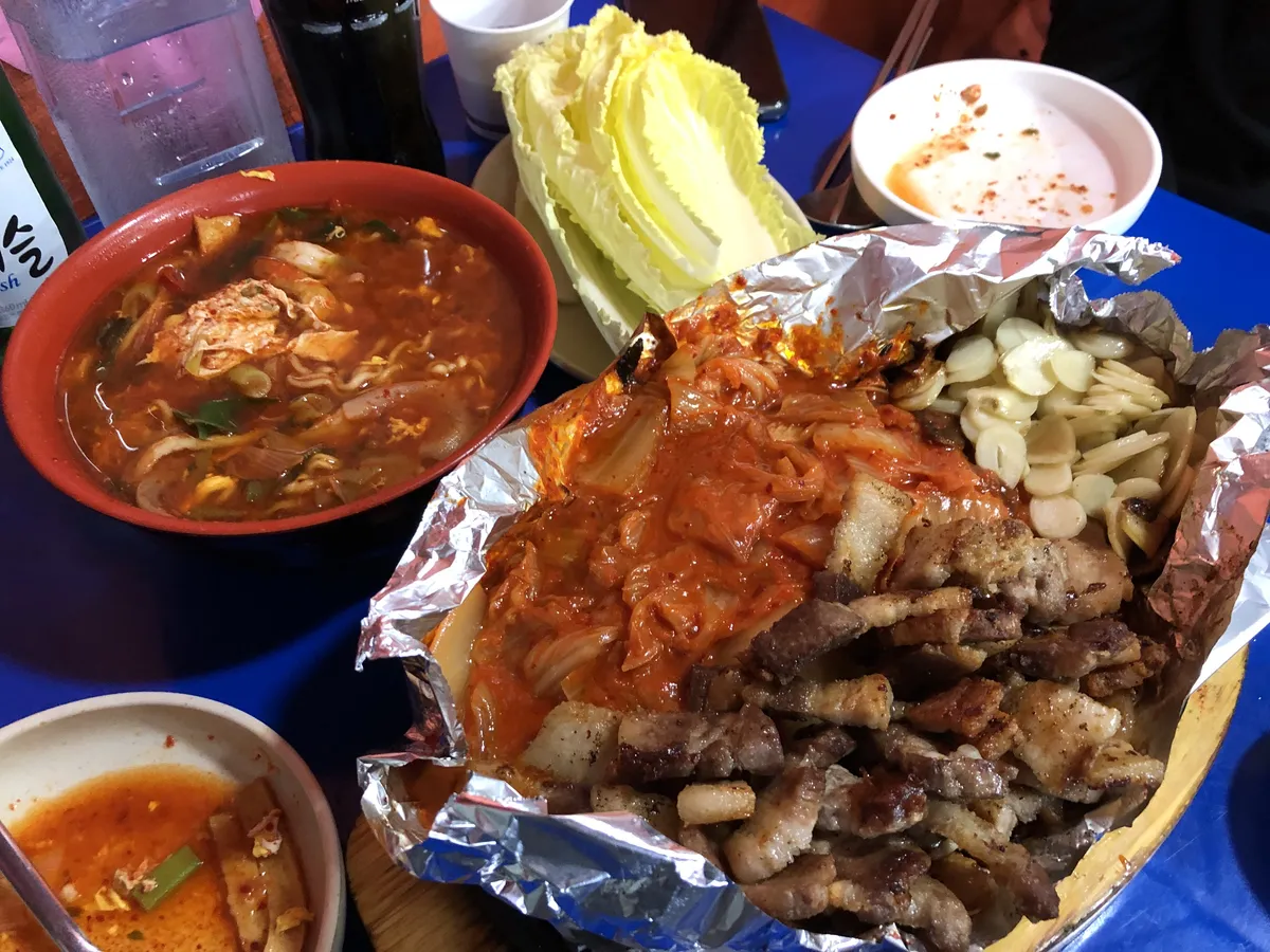 特に人気が高い「キムチサムギョプサル」