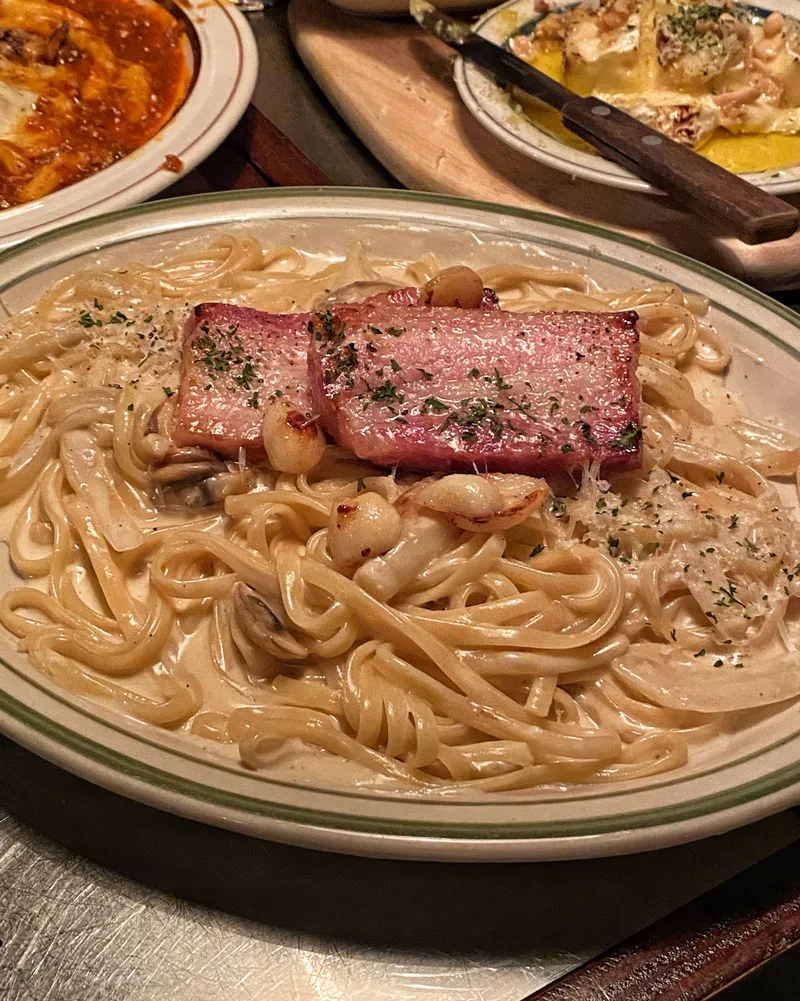 厚切りベーコンのガーリッククリームパスタ