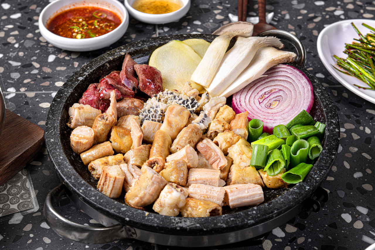 韓牛ホルモン盛り合わせ