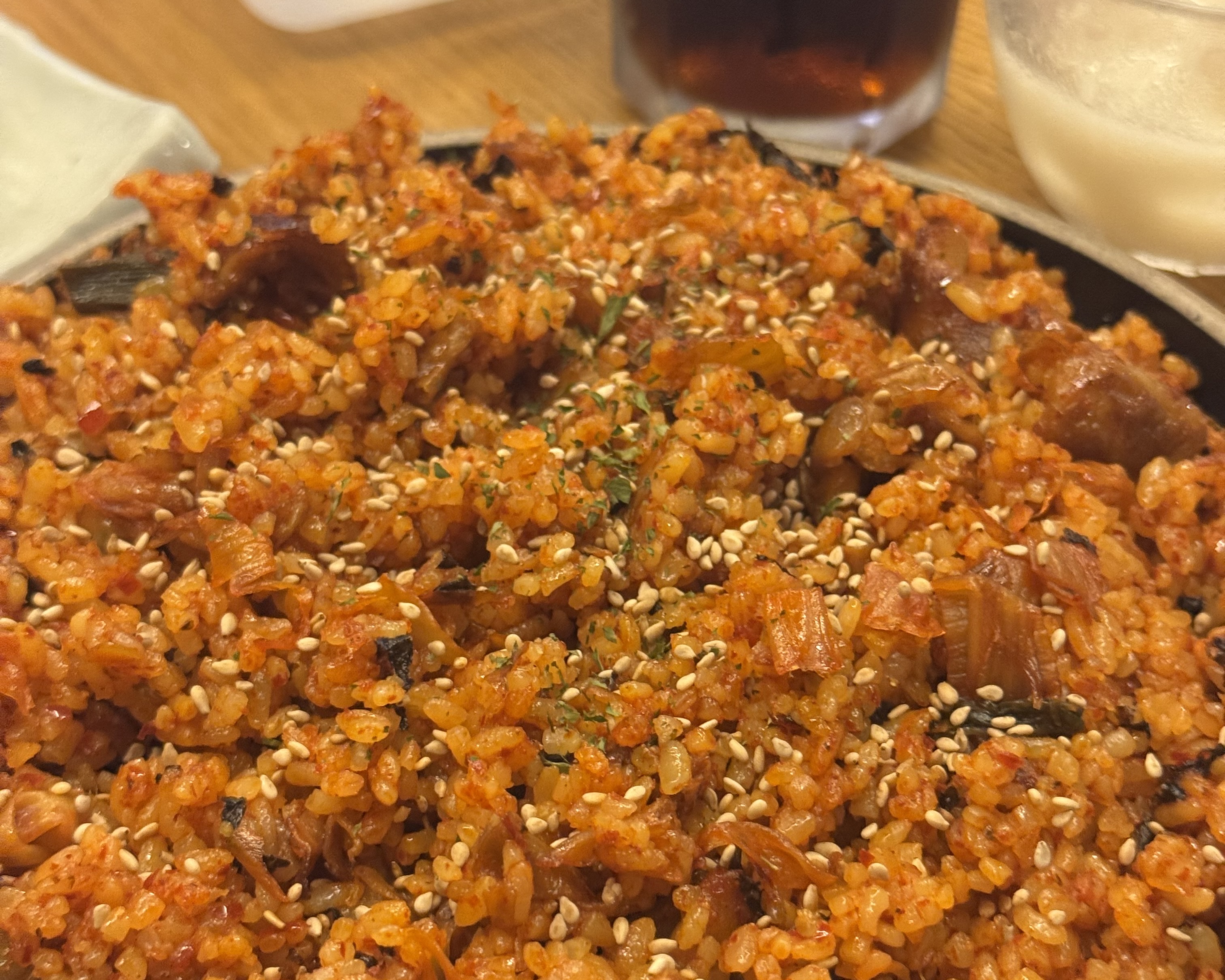 〆にぴったりの『熟成キムチホルモンポックンパッ』