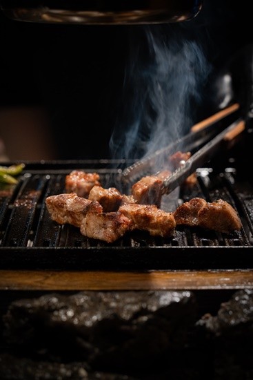 済州産の最高級黒豚のみを使用