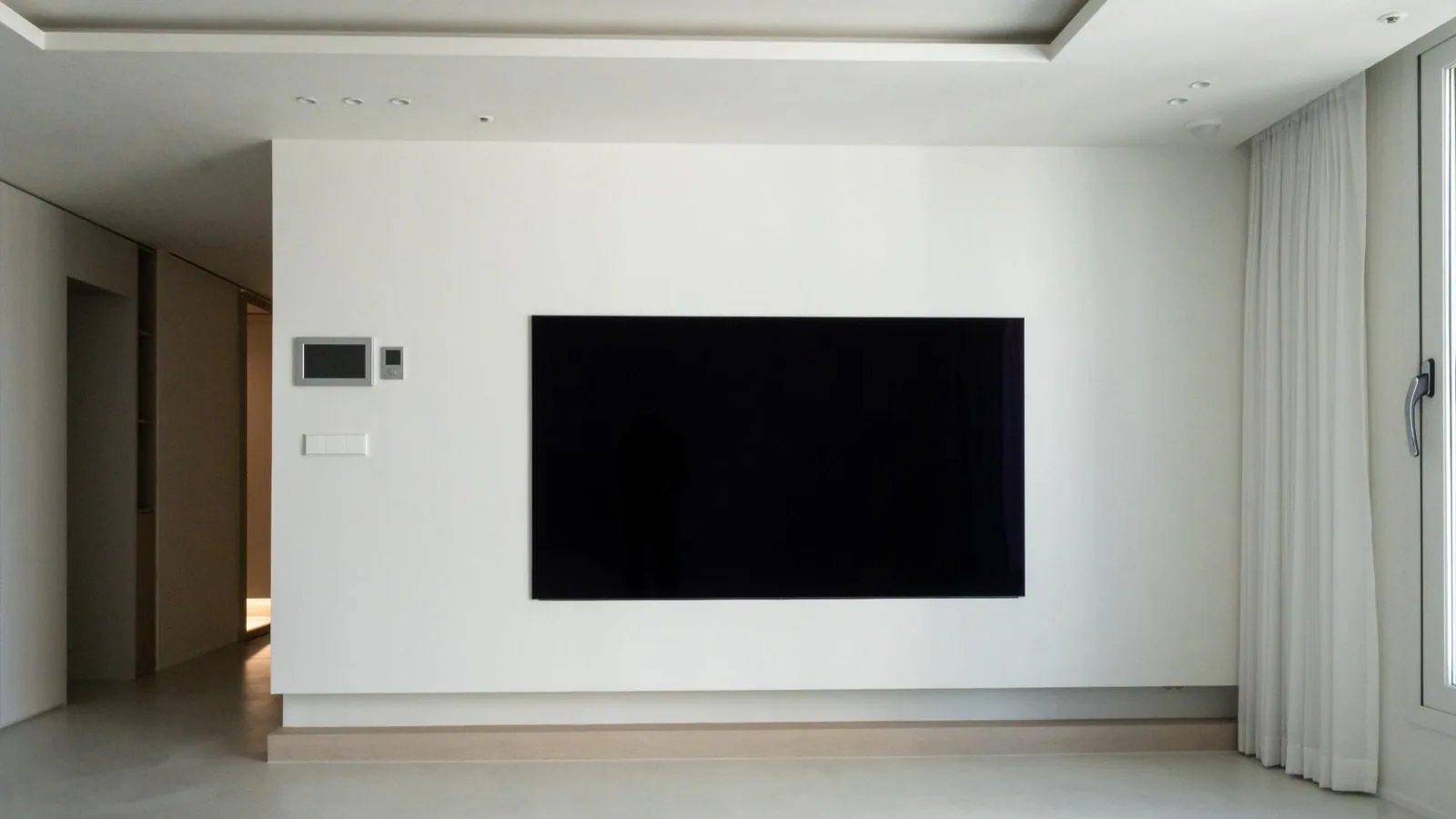 동탄 롯데캐슬 41평의 벽걸이 TV월